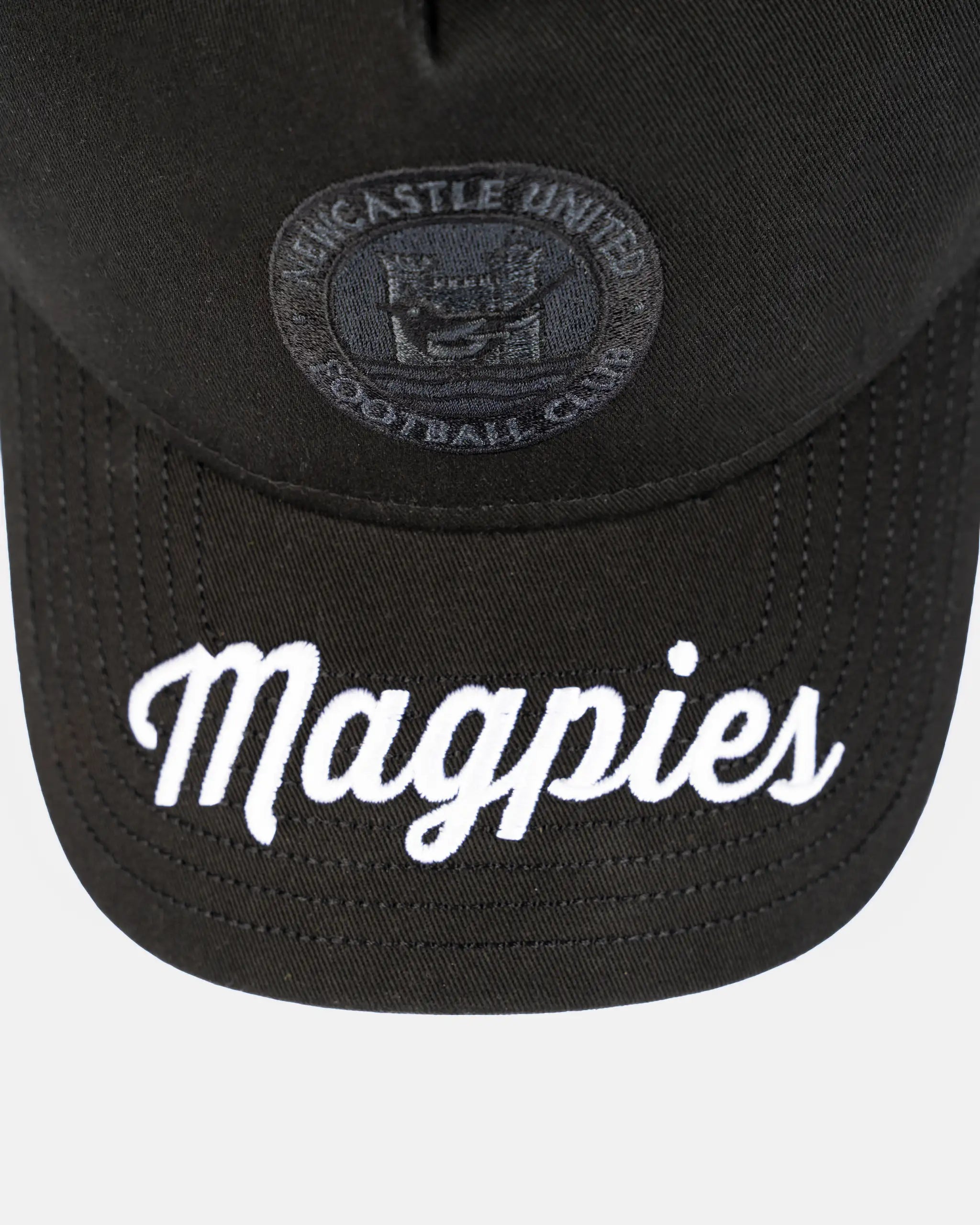 Newcastle United New Era Script Visor Black 9FORTY Adjustable Cap