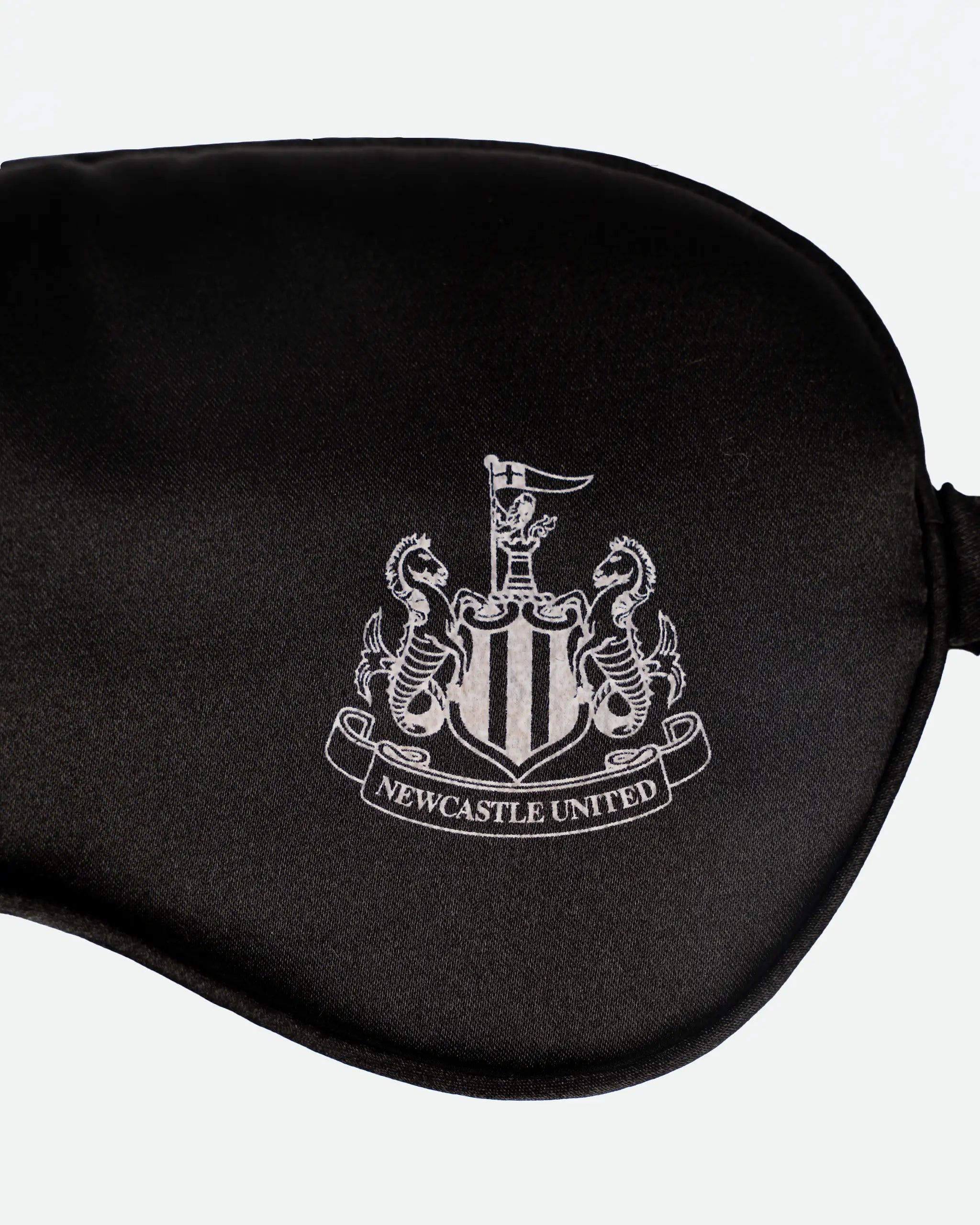 Newcastle United Luggage Tag & Eye Mask Travel Set