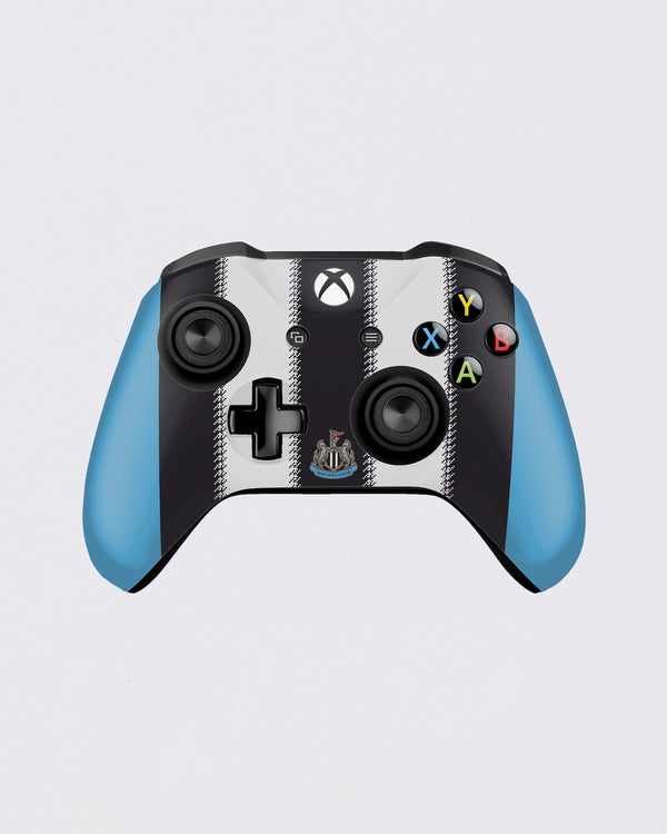 Newcastle United Home Kit 25/26 Controllar Skin for Xbox One S / X